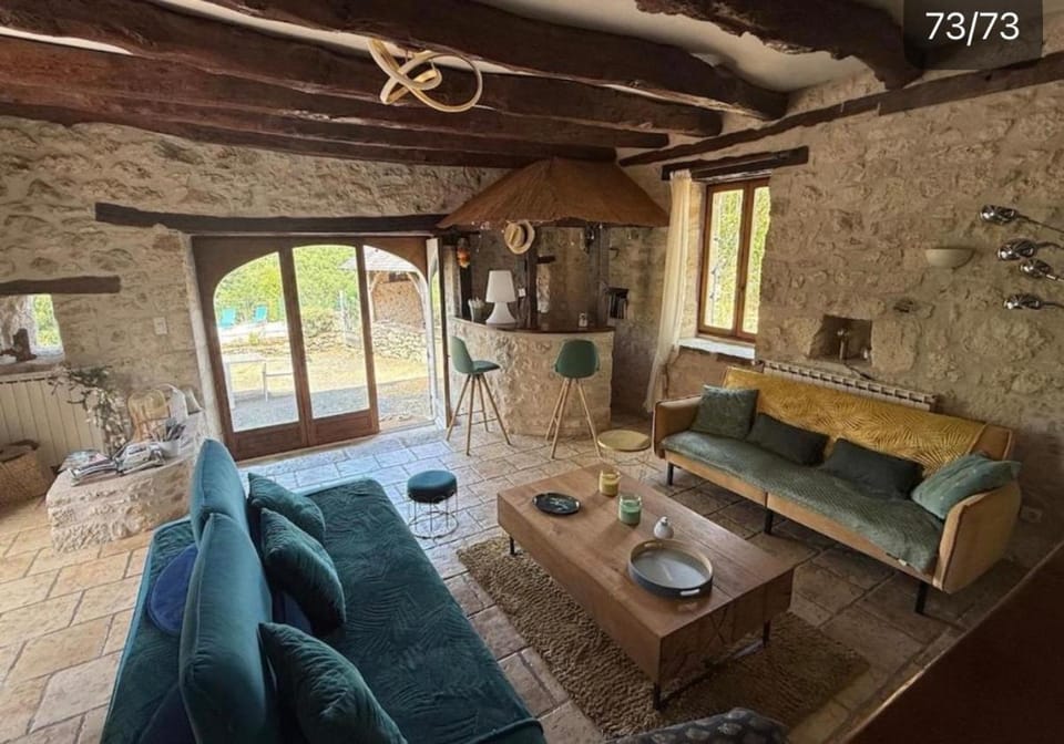 Cœur de Dordogne, vue vallée, grande piscine privée House in Nouvelle-Aquitaine