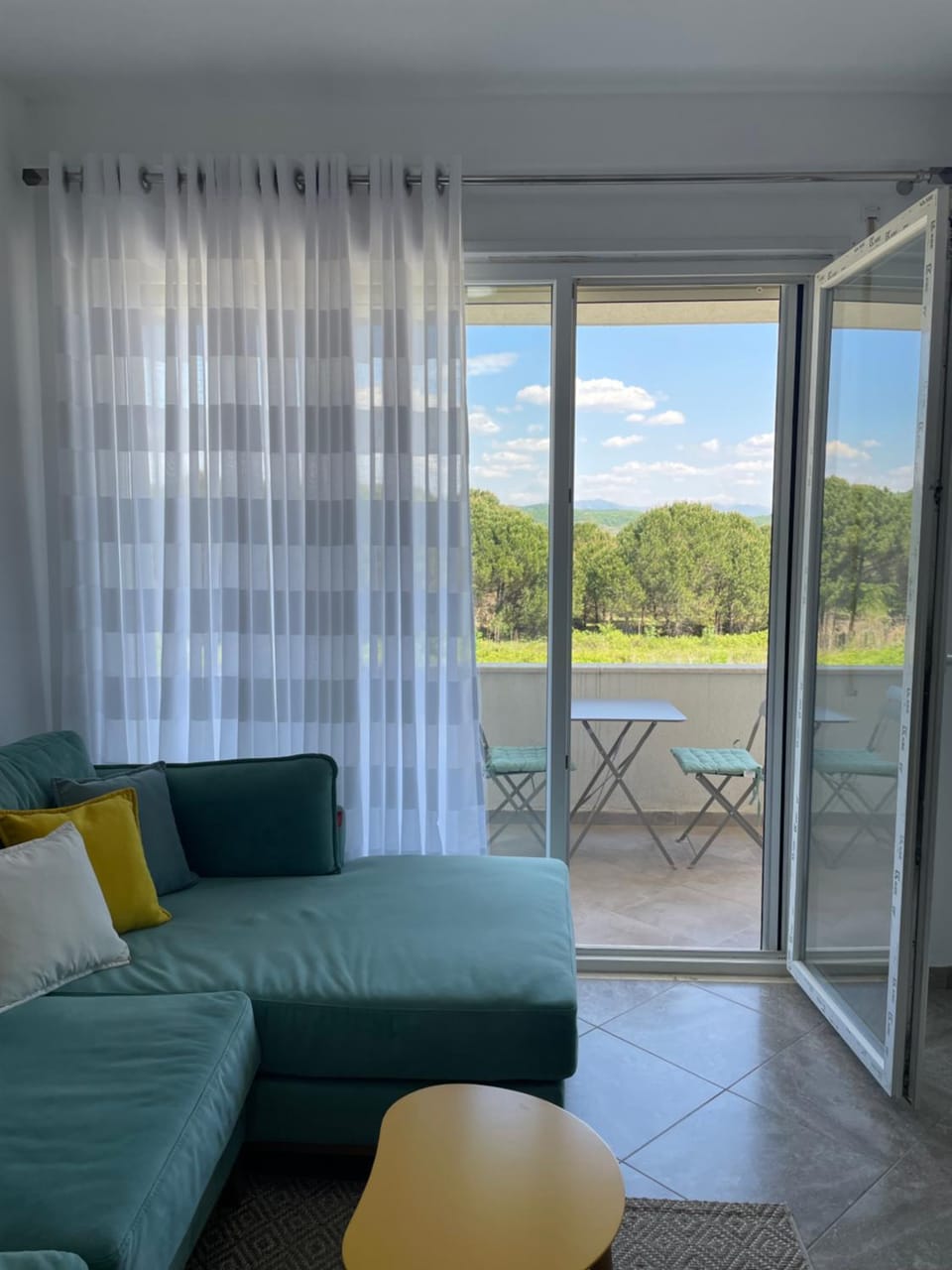Day, View (from property/room), Living room, Seating area