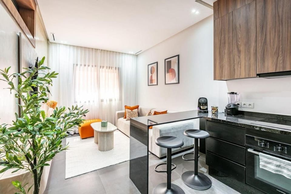 Very central, private parking, train station, air-conditioning, Wi-Fi Apartment in Marrakesh