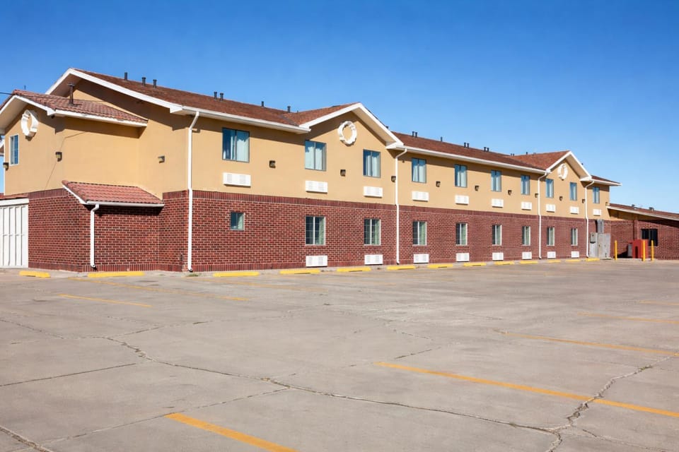 Property building, Day, Parking