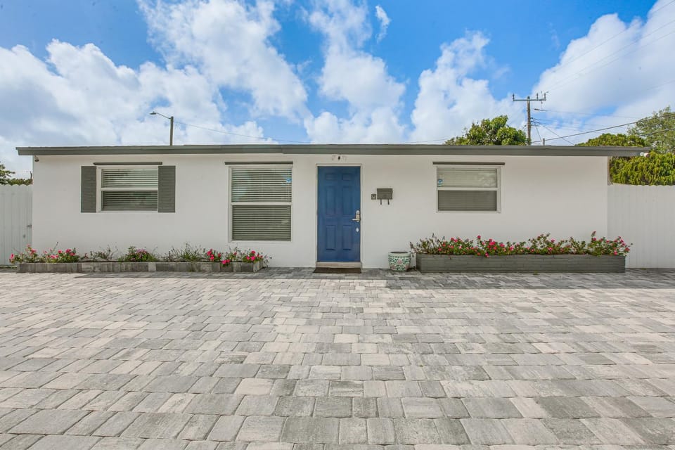 Explore West Palm Beach! Retreat w/ Yard + Patio House in West Palm Beach
