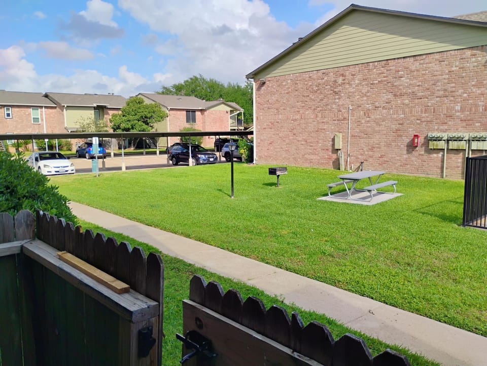 tranquility Lakes Apartment in Nassau Bay