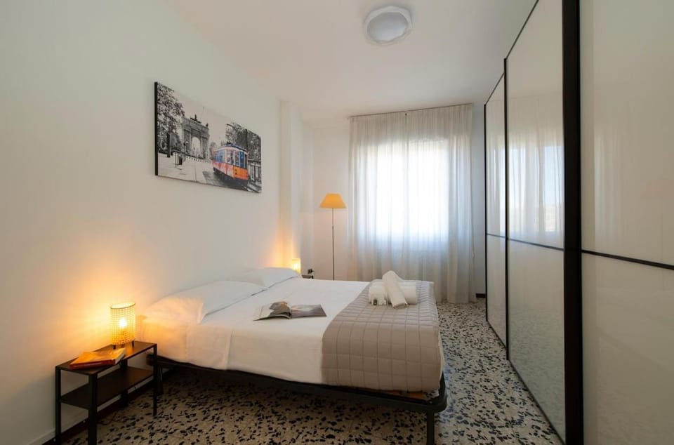 Charming Two-Room Apartment with View of San Siro Stadium Upper Floor Apartment in Milan