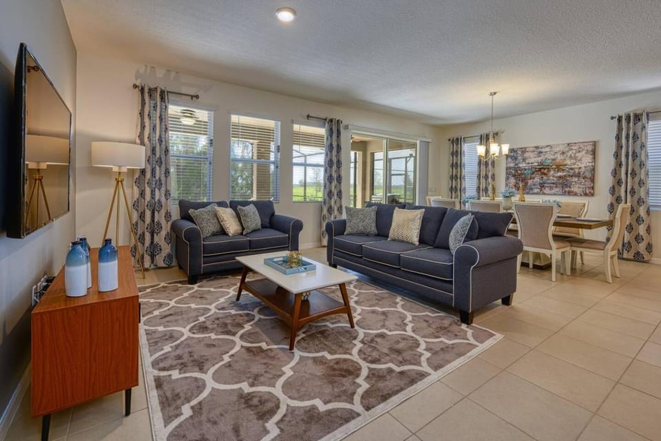 Solterra Resort villa 6 Bedrooms Pool spa Disney Family Vacation Offer House in Polk County