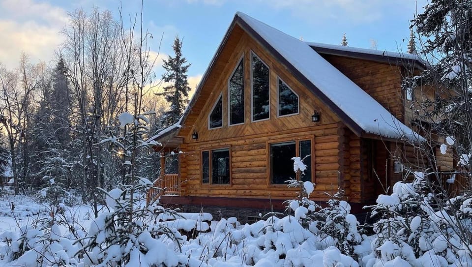 Beautiful Log Home with Access to the Kenai River House in Ridgeway