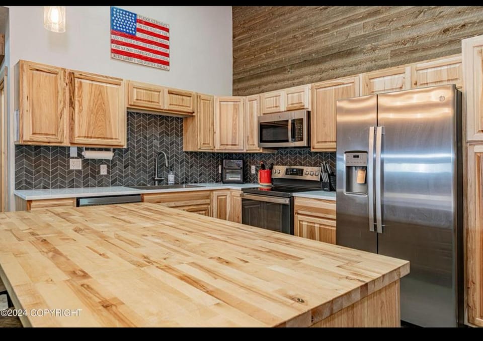 Catch'em AK - Eagles Nest Apartment in Sterling