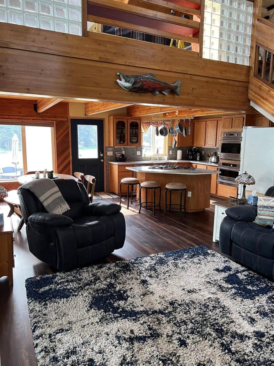 Catch'em AK - Kenai Lodge Chalet in Sterling