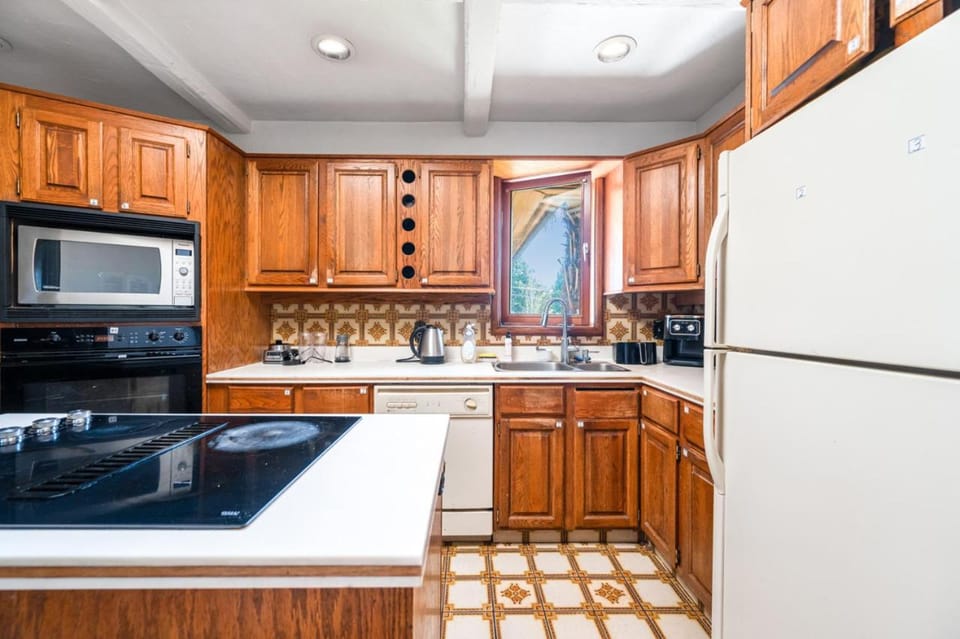 Comfortable 1BR Stay in Central Vancouver Vacation rental in Vancouver