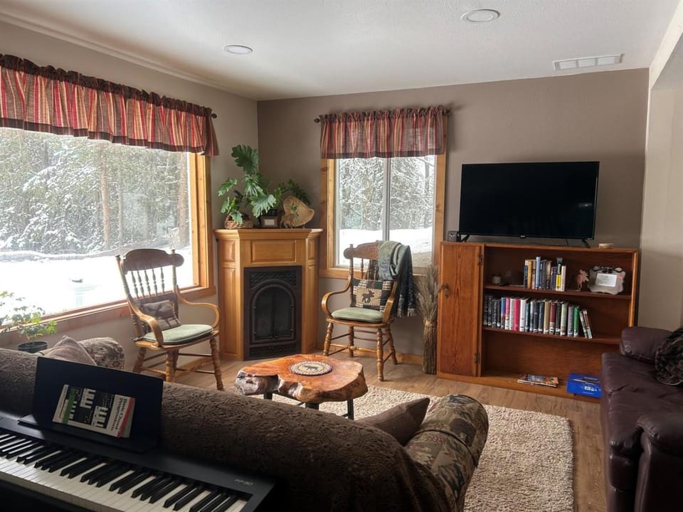 Misty Mountain View - Sterling Two Bedroom Apartment Apartment in Sterling