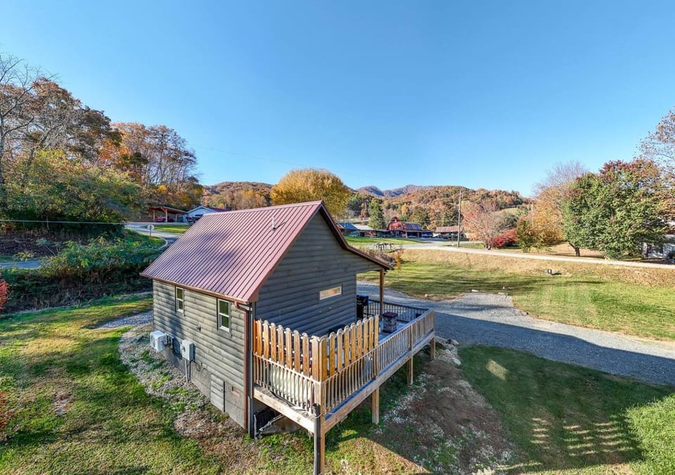 Property building, Spring, Day, Natural landscape