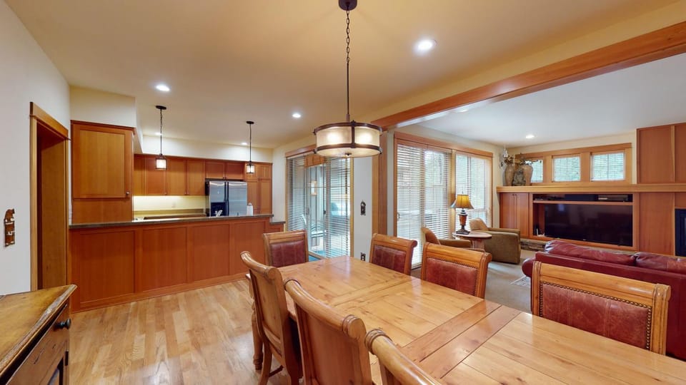 15 Fremont Crossing House in Sunriver