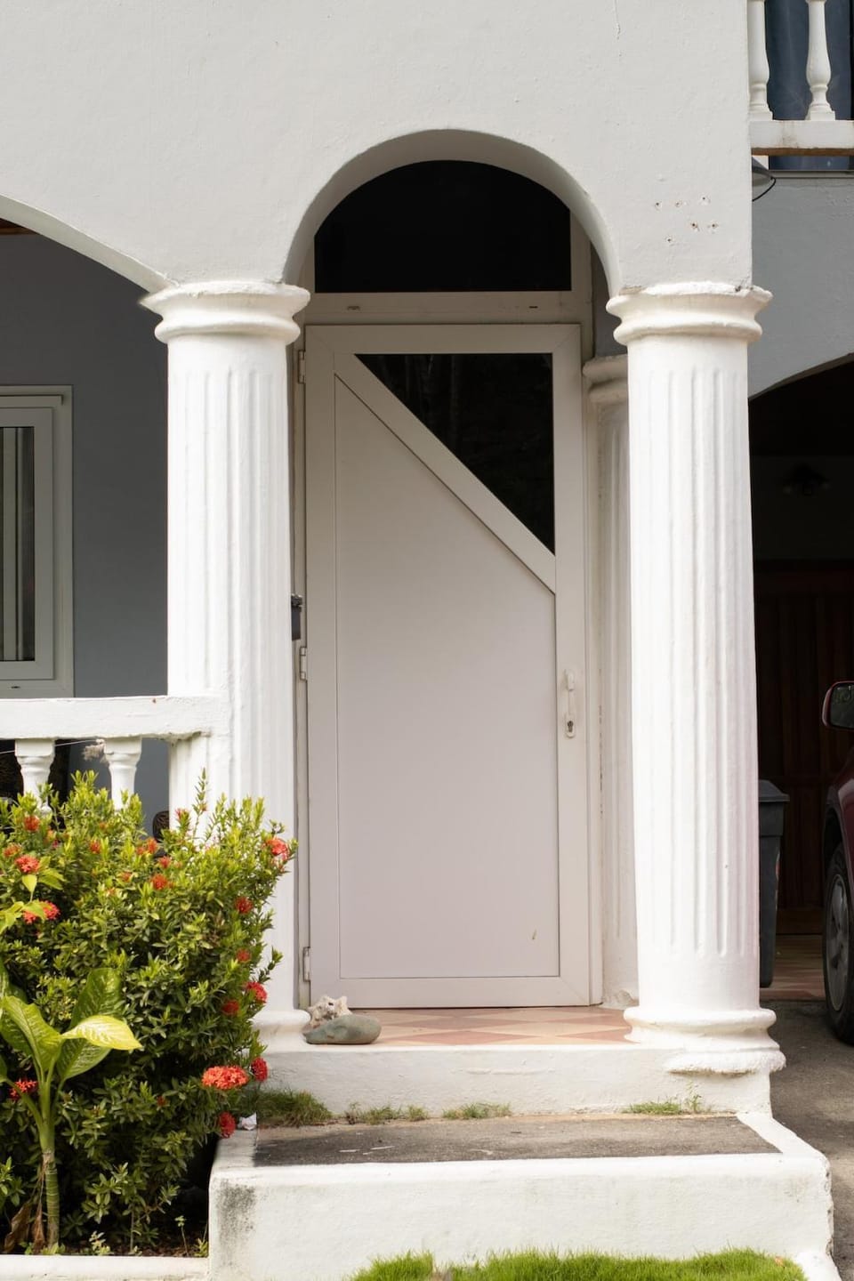 Facade/entrance