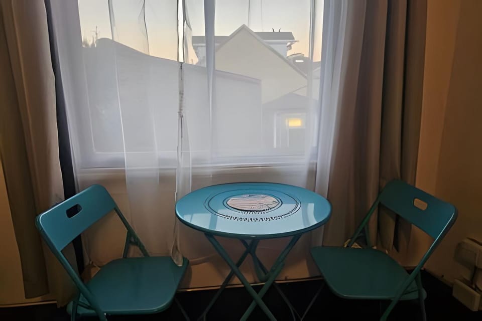 Seating area, Bedroom