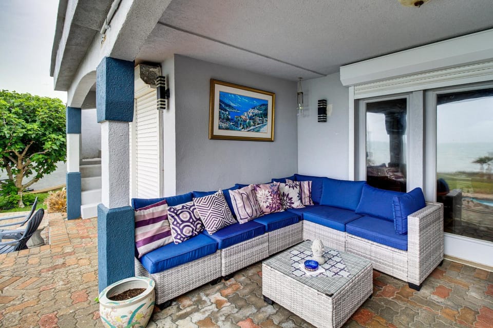 Luxe Waterfront Living: Portland Home w/ Pier! House in Corpus Christi