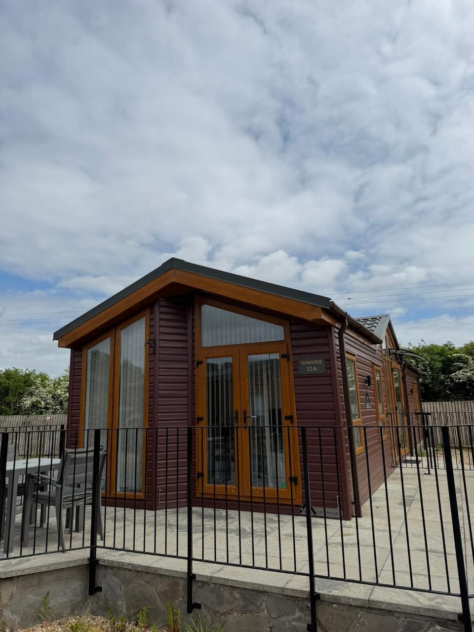 Property building, Patio, pet friendly