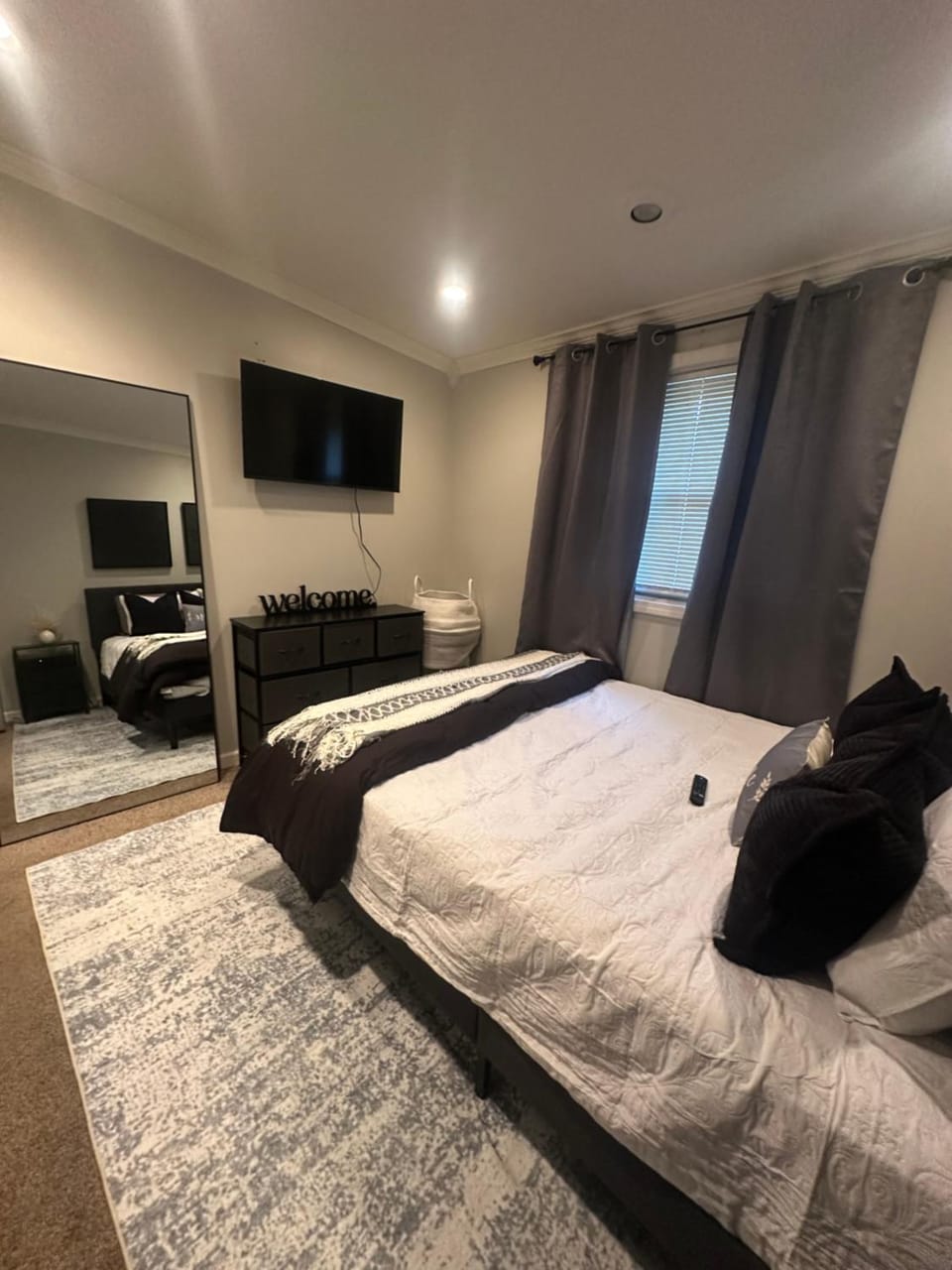 Modern Private Room Easy Access to Everything Vacation rental in Little Rock