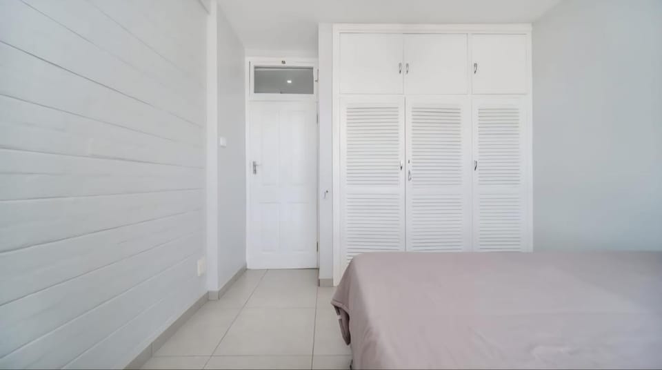 La Ballito Penthouse, Your Exclusive Oceanfront Escape Apartment in Dolphin Coast