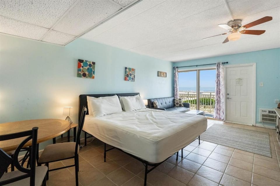 Studio Condo with Pool & Beach Access Apartment in Wildwood Crest