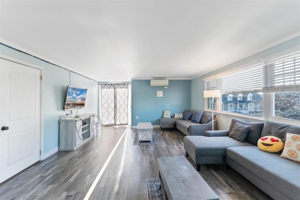 Renovated 3 Br in the Heart of the Wildwood Crest Apartment in Wildwood