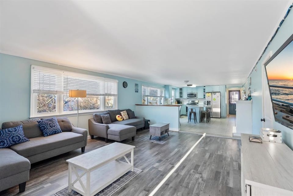 Renovated 3 Br in the Heart of the Wildwood Crest Apartment in Wildwood