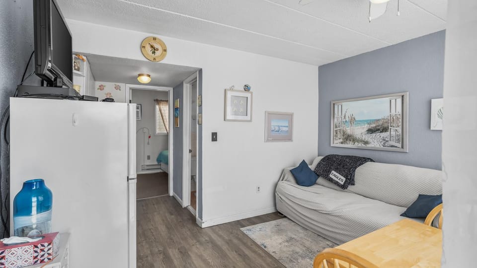 Oceanview Condo Steps from Beach & Boardwalk in North Wildwood Apartment in North Wildwood