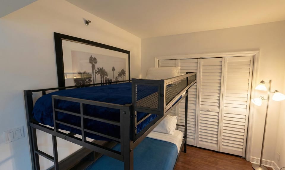 bunk bed