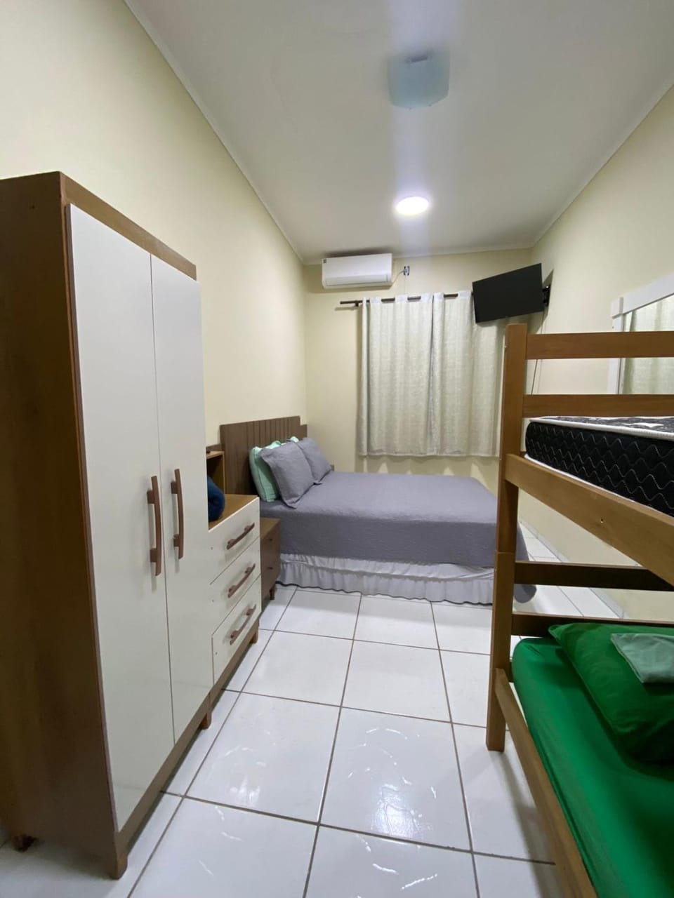 chick nina Apartment in State of Goiás