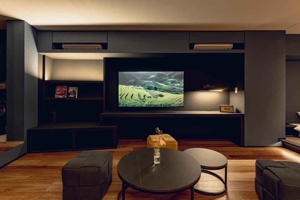 TV and multimedia, Living room, Dining area