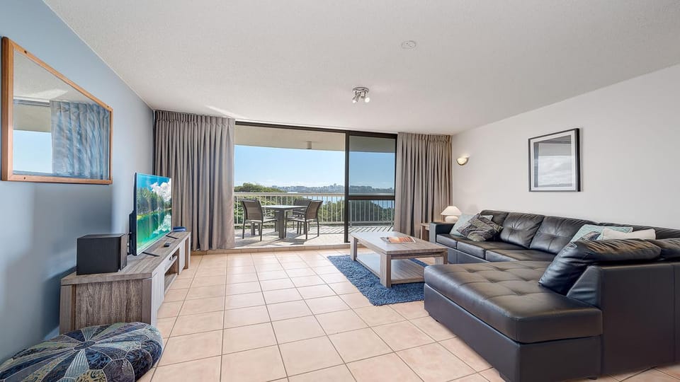 Gemini Resort 55 Stunning Ocean Views Apartment in Golden Beach