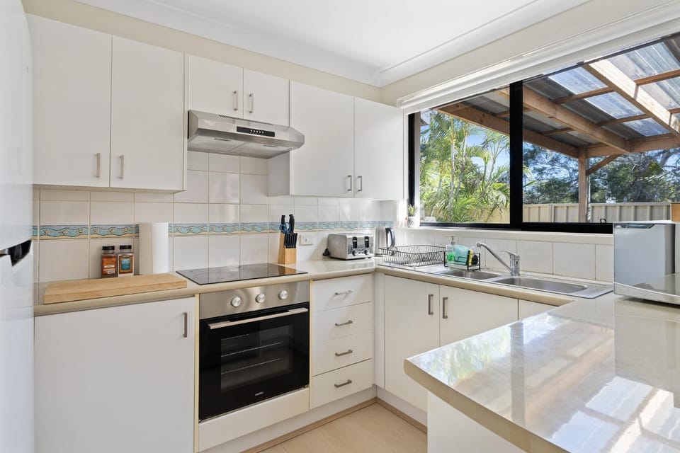 Coffee/tea facilities, Kitchen or kitchenette, dishwasher, minibar, stove, toaster