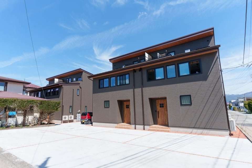 Property building, Facade/entrance