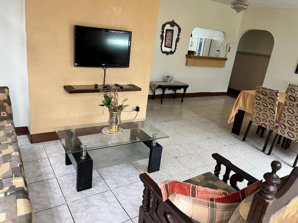 comfortable apartment north downtown gye Apartment in Guayaquil