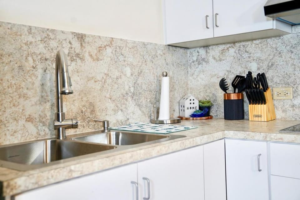 Borinquen Beach Retreat Apt 3 Near Beach Apartment in Borinquen