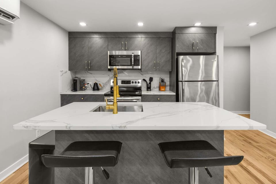 Lafayette Loft by StayHaus I Renovated 2BR Apartment in Bedford-Stuyvesant