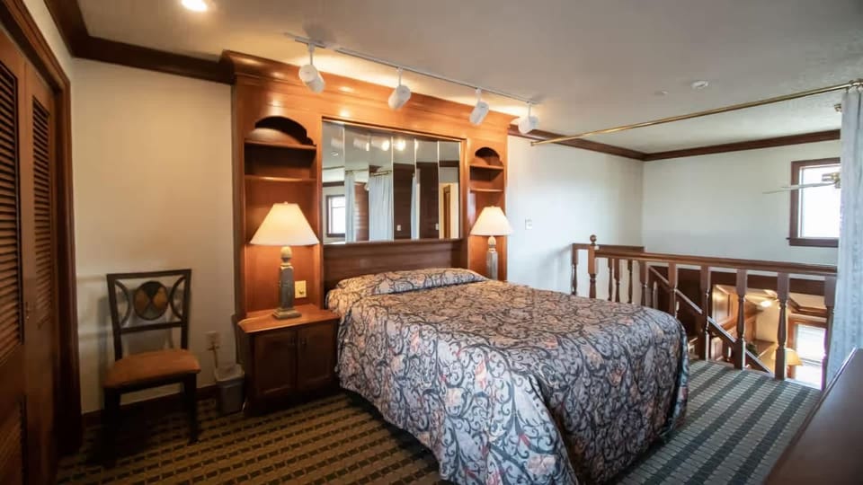 Sunburst Resort - 1 Bedroom Loft Apartment in Steamboat Springs
