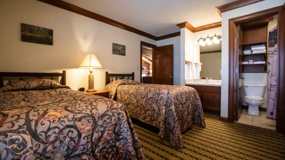 Sunburst Resort - 1 Bedroom Loft Apartment in Steamboat Springs