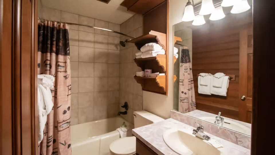 Sunburst Resort - 1 Bedroom Loft Apartment in Steamboat Springs