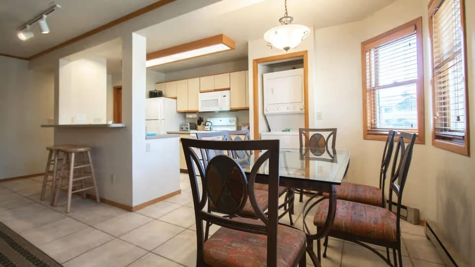 Sunburst Condominiums - 1 Bedroom Apartment in Steamboat Springs