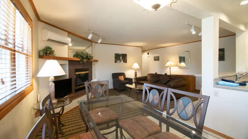 Sunburst Condominiums - 2 Bedroom Apartment in Steamboat Springs