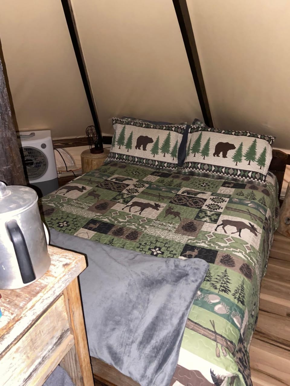 Manasseh Luxury tent in Utah