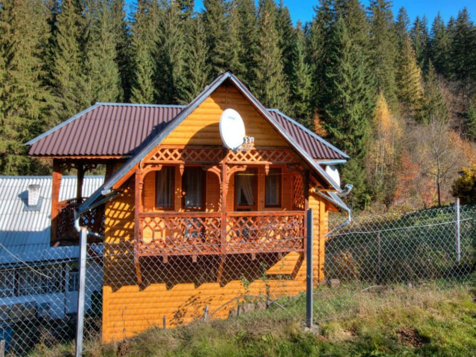 Facade/entrance, Mountain view