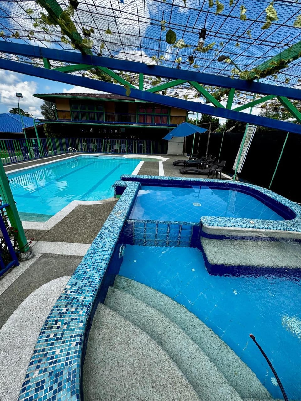 Swimming pool