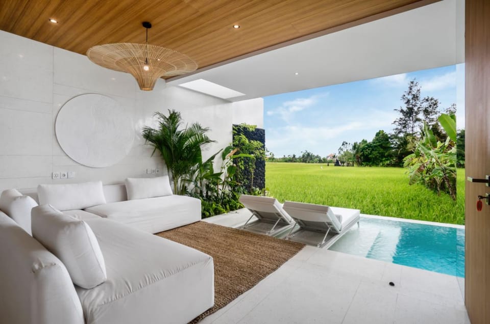 Green Flow Villa 14 - Luxury 3BR Ricefield View Retreat Villa in Blahbatuh