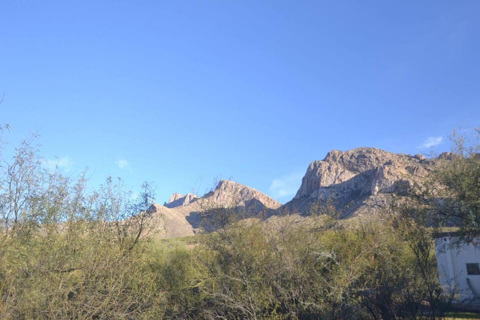1 bdr guest home in Oro Valley! Mtn views, hot tub House in Casas Adobes