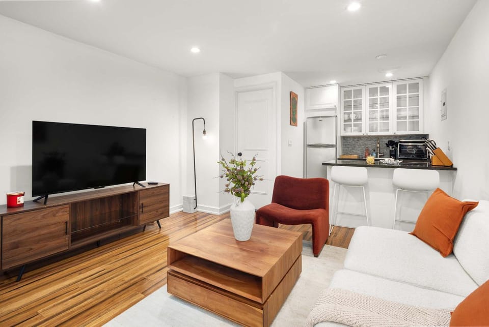 Madison Gardens by StayHaus Luxe Flatiron 1BR Apartment in Greenwich Village