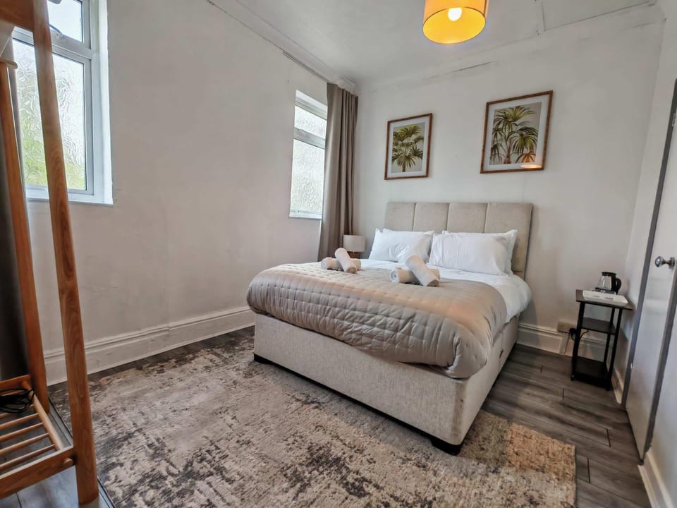 The Forest- Greenwood Bed and Breakfast in Cambridge