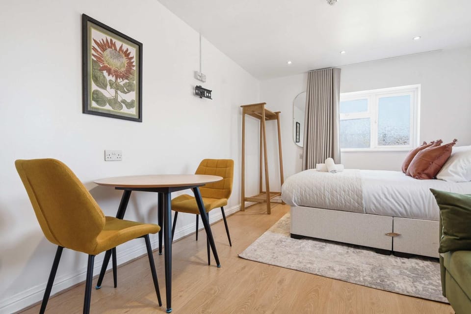 The Forest-Wildwood Bed and Breakfast in Cambridge