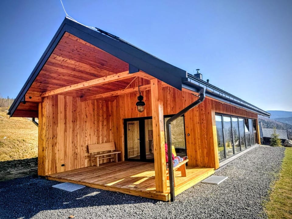 Zapodomek B z pięknym widokiem i jacuzzi Chalet in Poland