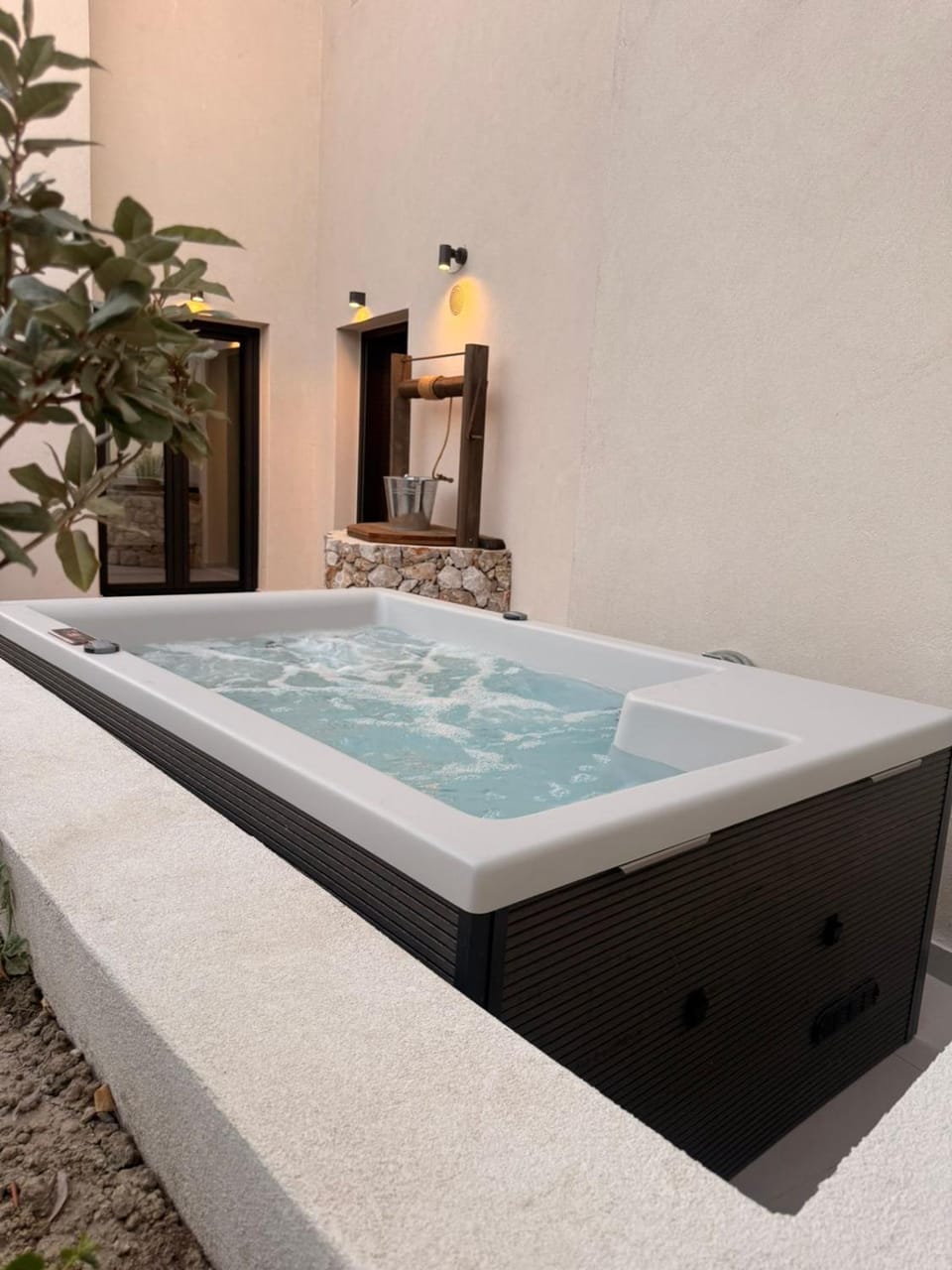 Hot Tub, Balcony/Terrace
