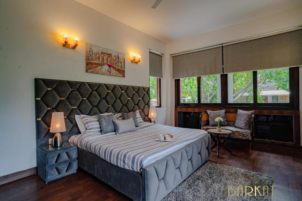 Barkat Luxury Pool Farmhouse 4BHK Party Villa Delhi Villa in Gurugram